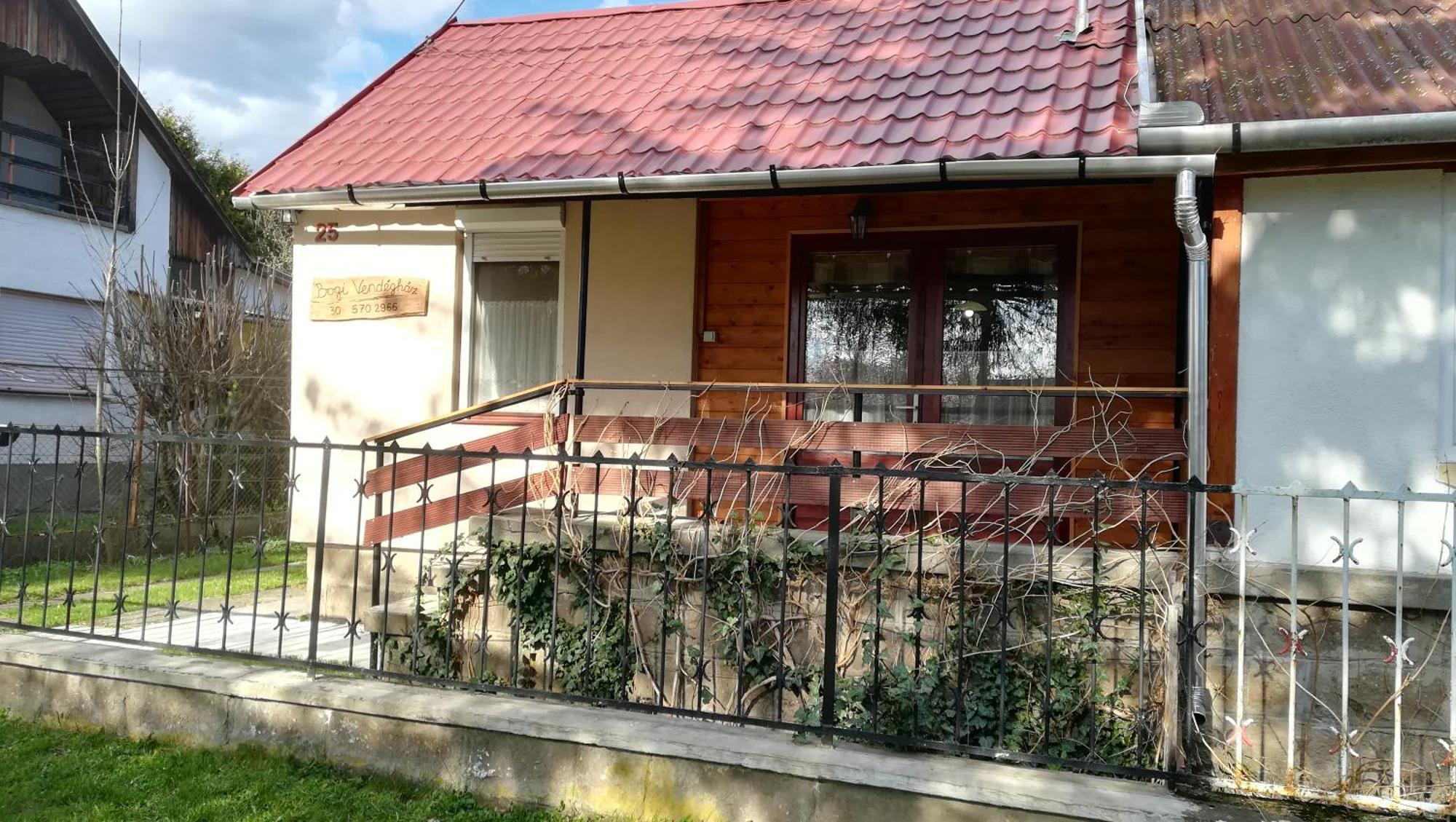 Bogi Vendeghaz דירה Mezőkövesd